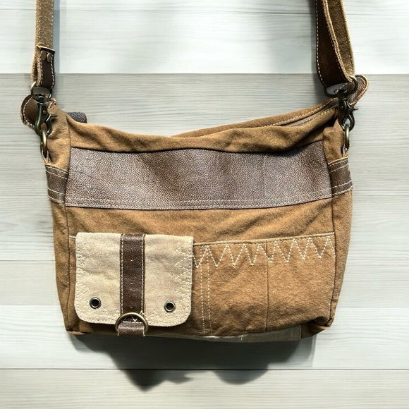 🌻Myra Canvas & Leather Perfect Messenger Adventure Bag | Excellent Condition - Picture 3 of 13